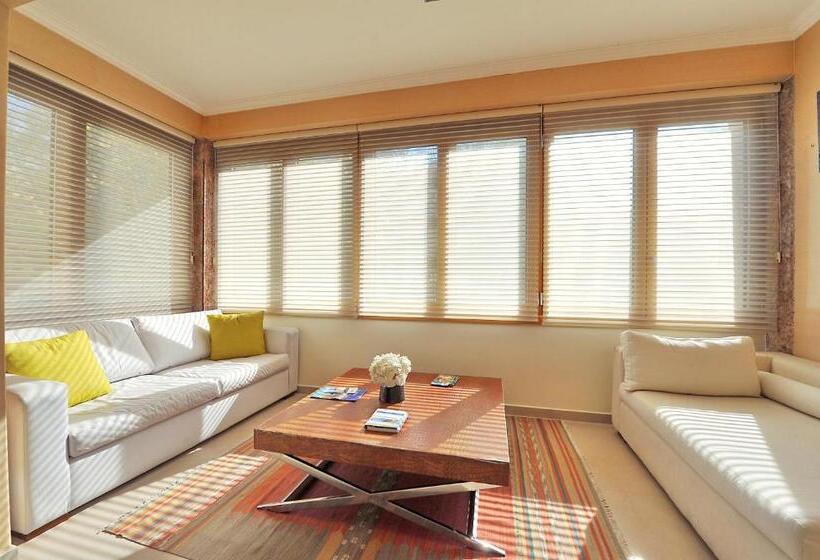 سوییت اجرایی, Cosy Bedrooms Guest House