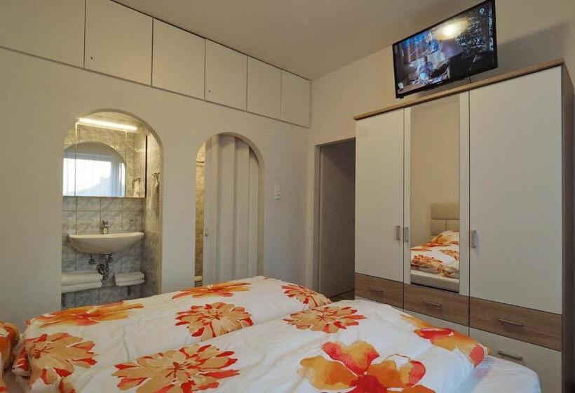 اتاق استاندارد, Hofmanns B&b