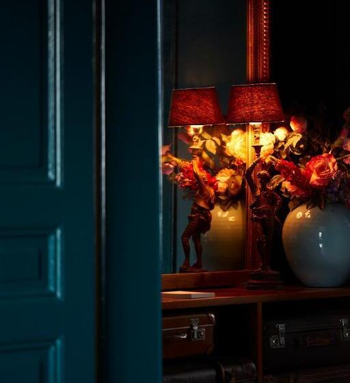 استودیوی استاندارد, Maison D Artiste