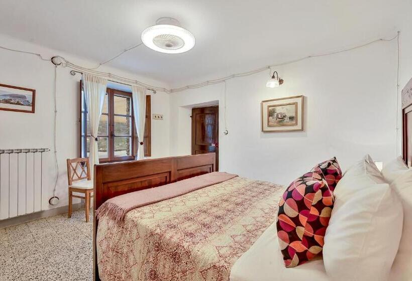 غرفة قياسية مزوَّدة بتراس, Un Ottima Annata B&b