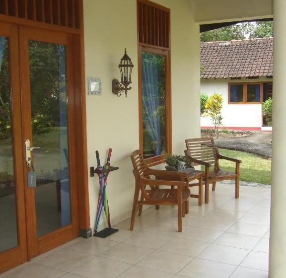 اتاق استاندارد با چشم‌انداز باغ, Guesthouse Rumah Senang