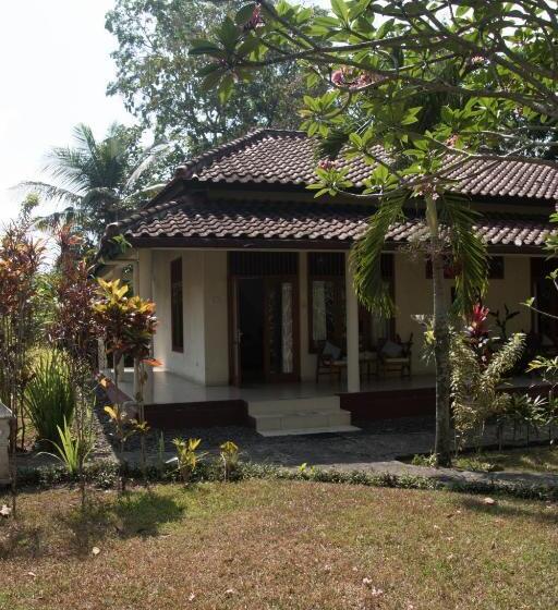 اتاق استاندارد با چشم‌انداز استخر, Guesthouse Rumah Senang