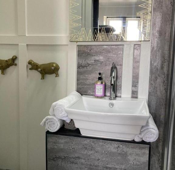 Family Suite, Elmora House