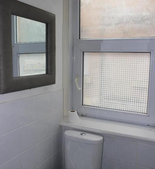 Номер Basic, Elmora House