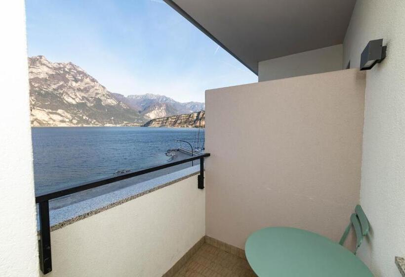 Standard studio with lake view, Torbole Apart