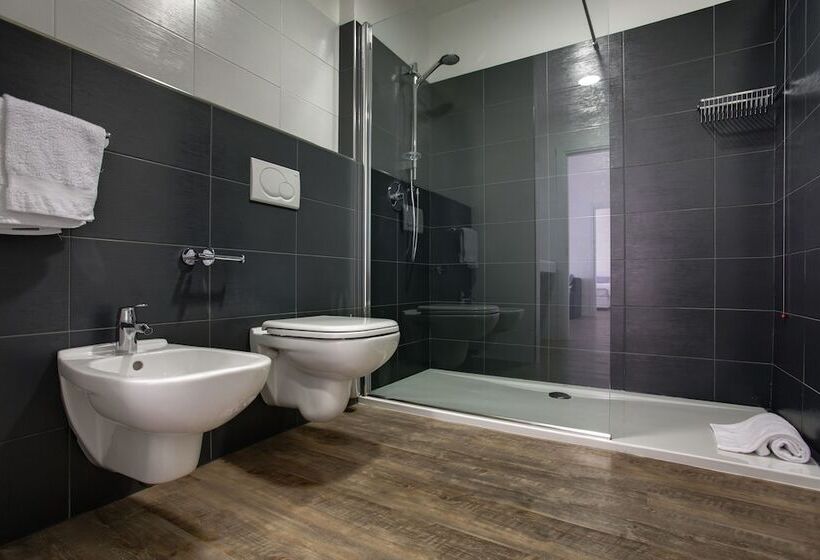 Standard studio with lake view, Torbole Apart