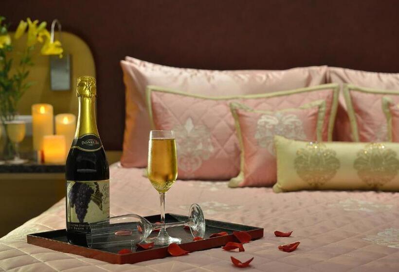 سوییت لوکس, Vivanta Vadodara