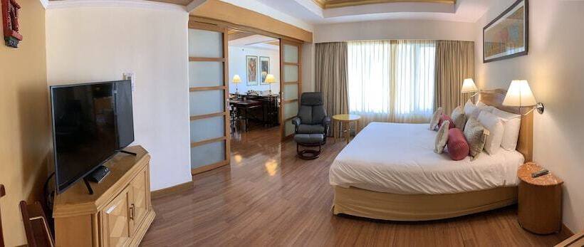 سوییت لوکس, Vivanta Vadodara
