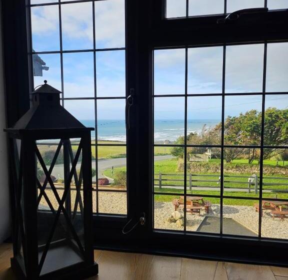 חדר דחוקס עם מיטת קינג, Widemouth Manor