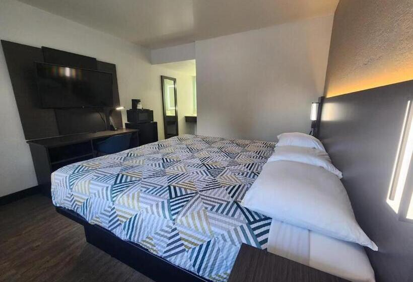 带大床的豪华间, Motel 6 Venice, Fl