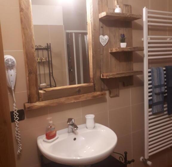Четырехместный Номер Стандарт, Baita De Eliseo B&b
