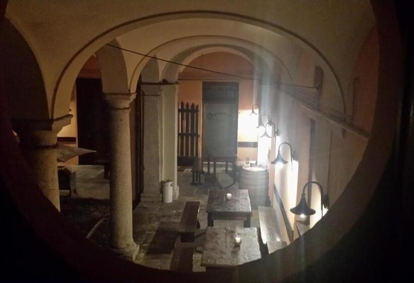 Номер Стандарт, Archi E Colonne