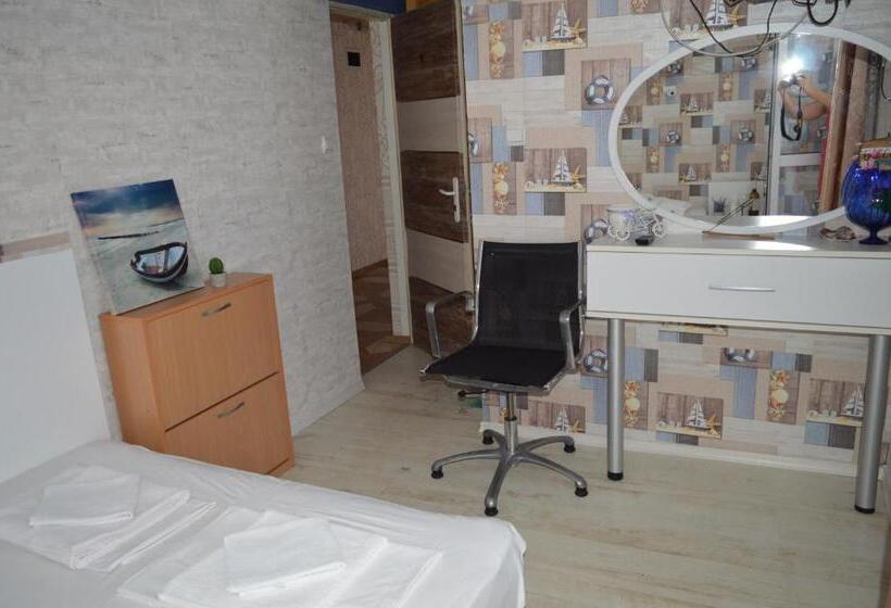 Номер Стандарт с Балконом, Morska Zvezda Guest House