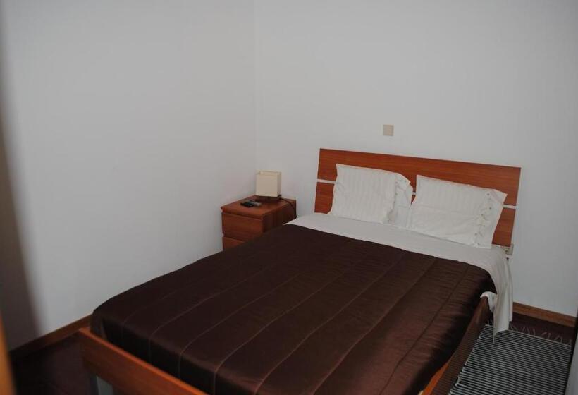 غرفة قياسية ثلاثية, Casa Dos Santos Alojamento   Guest House