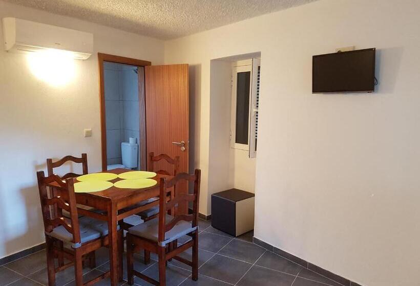 إستديو عائلى, Casa Dos Santos Alojamento   Guest House