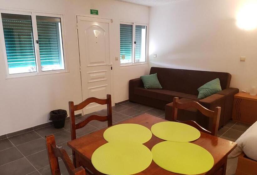 إستديو عائلى, Casa Dos Santos Alojamento   Guest House