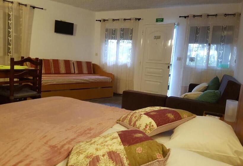 إستديو عائلى, Casa Dos Santos Alojamento   Guest House