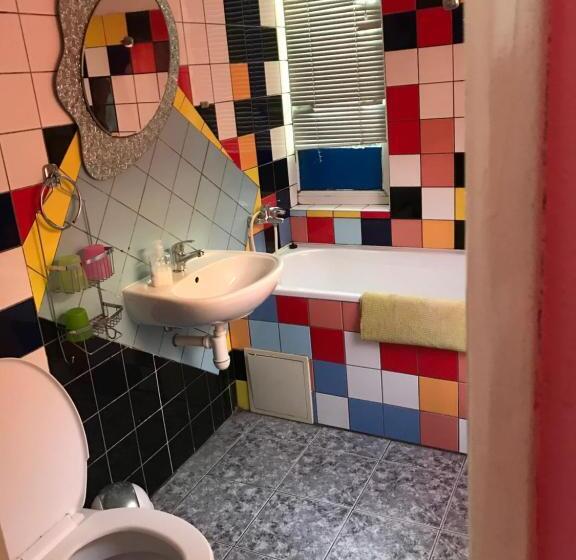 اتاق خانوادگی, Sebarozvoja   Pobytová Galeria Pre Sebarozvoj