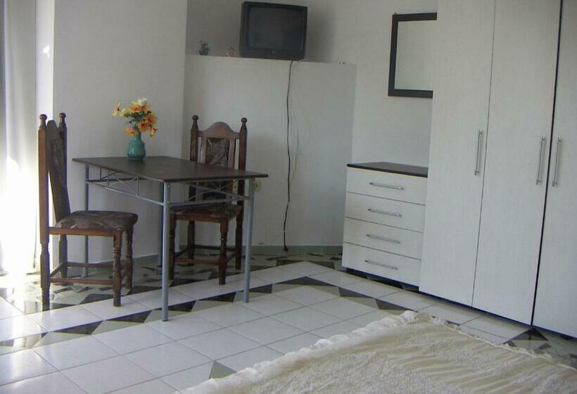 Полулюкс Вид на Море, Popov Guest House