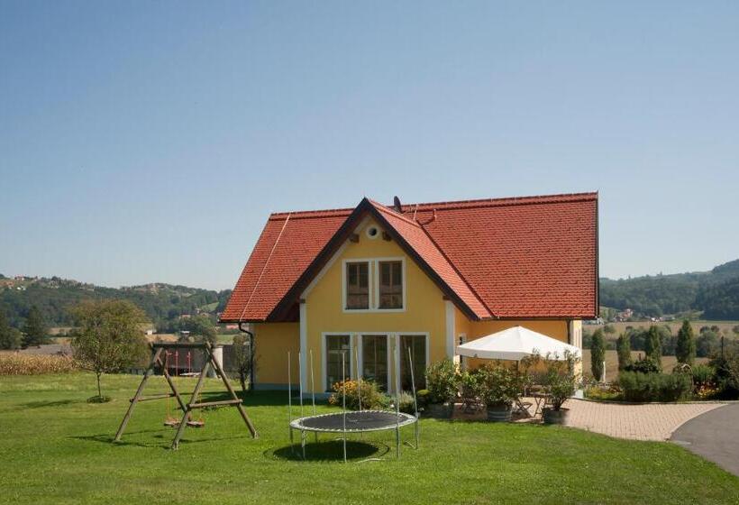 Семейные Апартаменты, Weingut Winzerhof Gästezimmer Grebenz