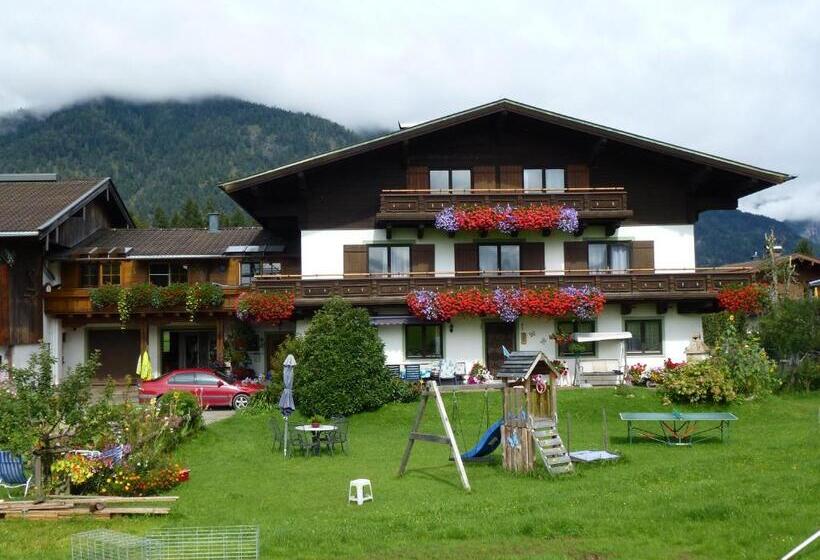 آپارتمان 1 خوابه با چشم‌انداز, Wiesingbauer