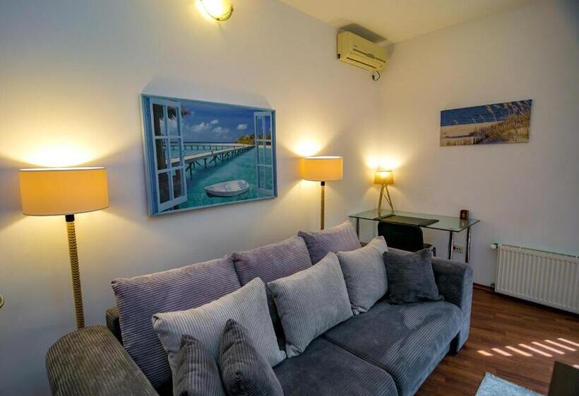 سوییت, Villa Casafina Serviced Apartments
