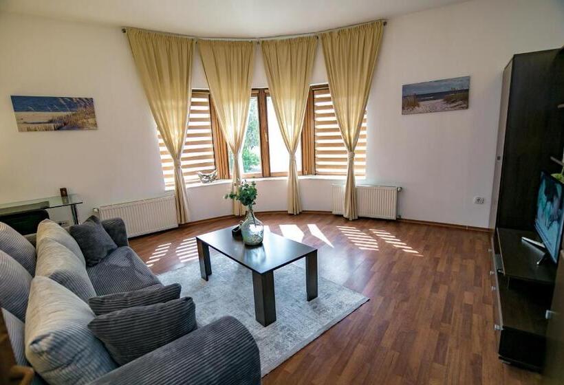 سوییت, Villa Casafina Serviced Apartments