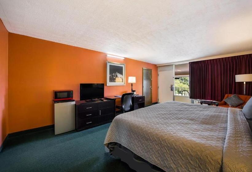 스탠다드 룸 킹사이즈 침대, Knights Inn Oakley
