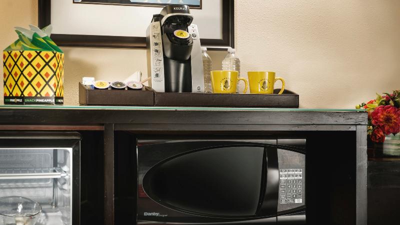 キングサイズベッドのスタンダードルーム, Staypineapple, The Maxwell Hotel, Seattle Center Seattle