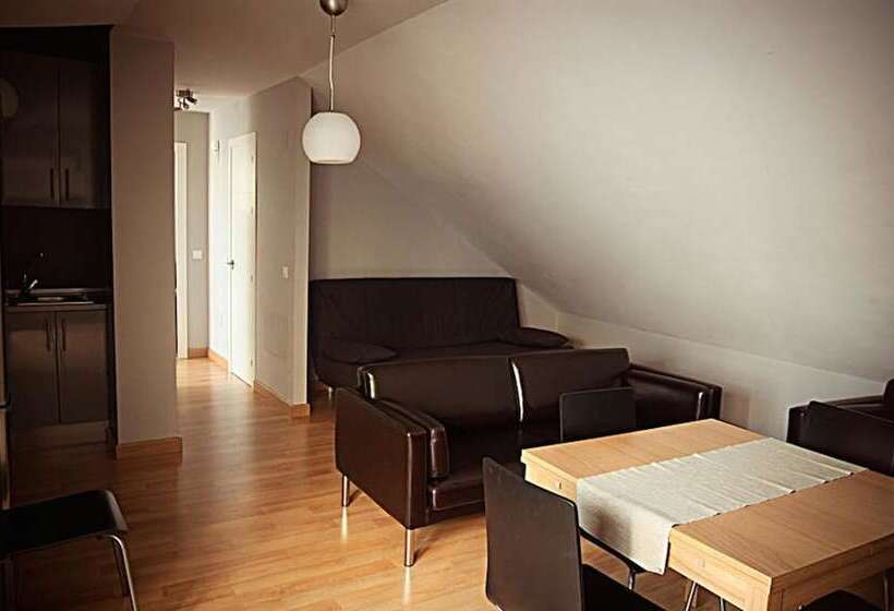 1 Bedroom Penthouse Apartment, Apartamentos San Pablo