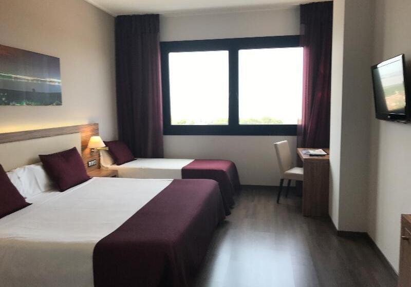 スタンダードトリプルルーム, Dña Monse Hotel Spa & Golf