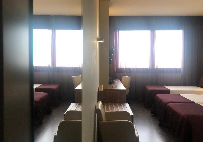 اتاق استاندارد سه نفره, Dña Monse Hotel Spa & Golf