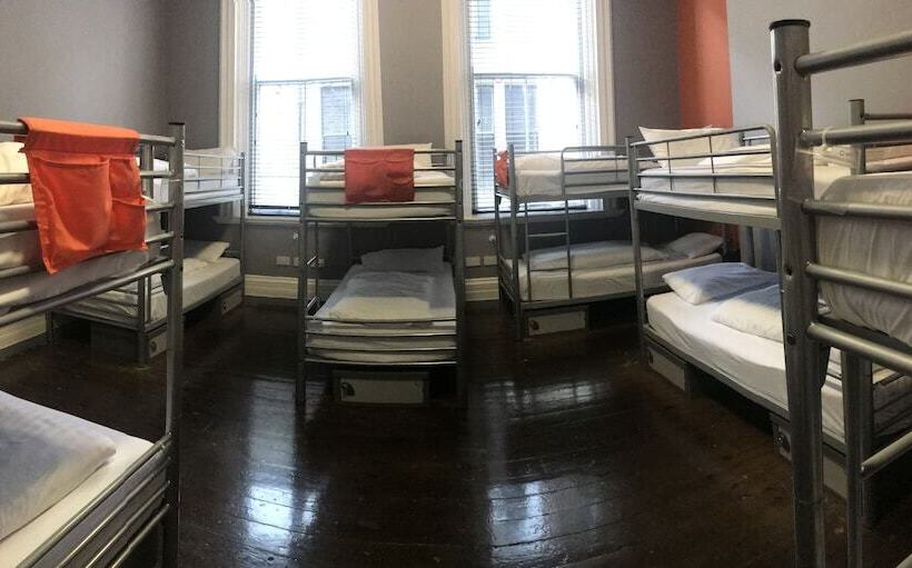 Кровать в Общей Комнате, Albatross Hostel