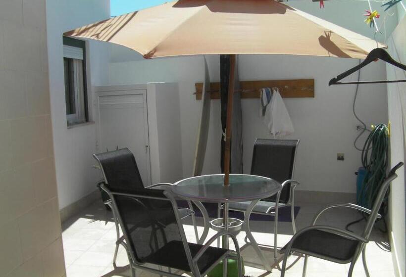 חדר סטנדרט חדר אמבטיה משותף, Peniche Surf Lodge 1