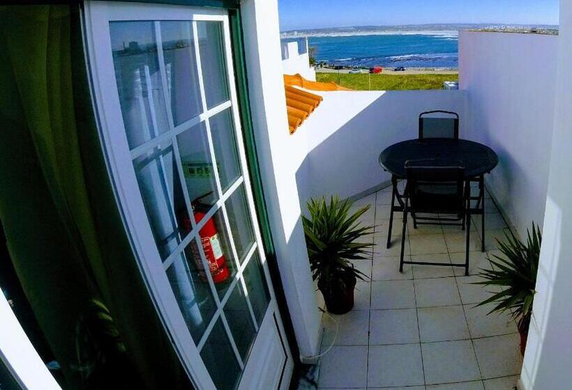 חדר דלוקס, Peniche Surf Lodge 1