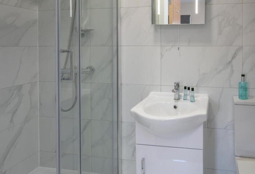 Семейный Номер Superior, Best Western Northfields Ealing
