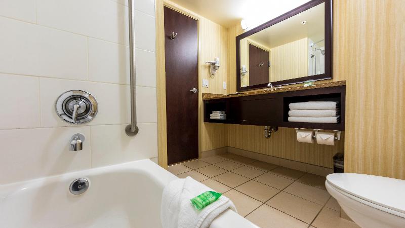 スタンダードルーム, Holiday Inn Hotel And Suites Kamloops, An Ihg