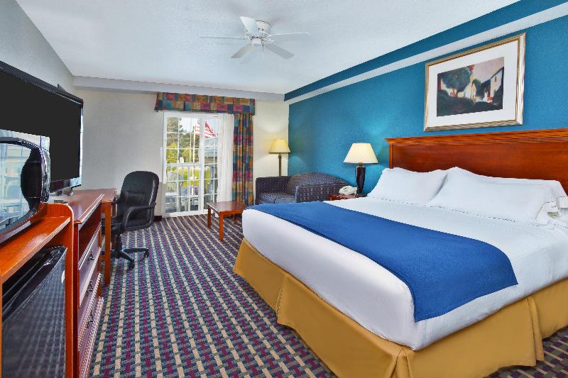 Стандартный Номер Кровать Кинг, Holiday Inn Express Hotel & Suites Petoskey, An Ihg