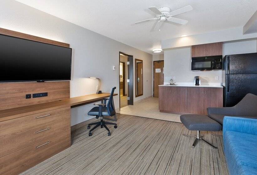 Люкс, Holiday Inn Express Hotel & Suites Petoskey, An Ihg