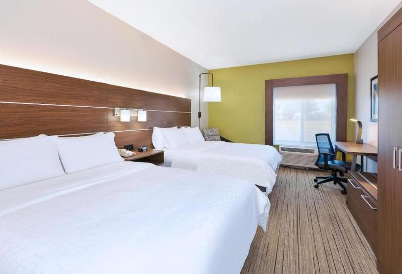 Номер Стандарт, Holiday Inn Express And Suites Three Rivers, An Ihg