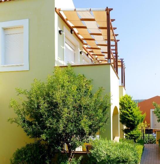 Superior studio with garden view, Sea View Resorts & Spa