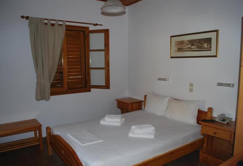 标准间, Siroco S Rooms And Studios
