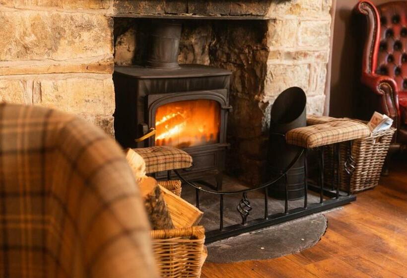 Номер Стандарт Плюс, Fox And Hounds Llancarfan