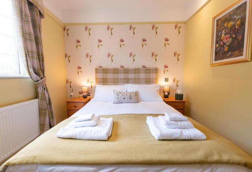 Номер Стандарт Плюс, Fox And Hounds Llancarfan
