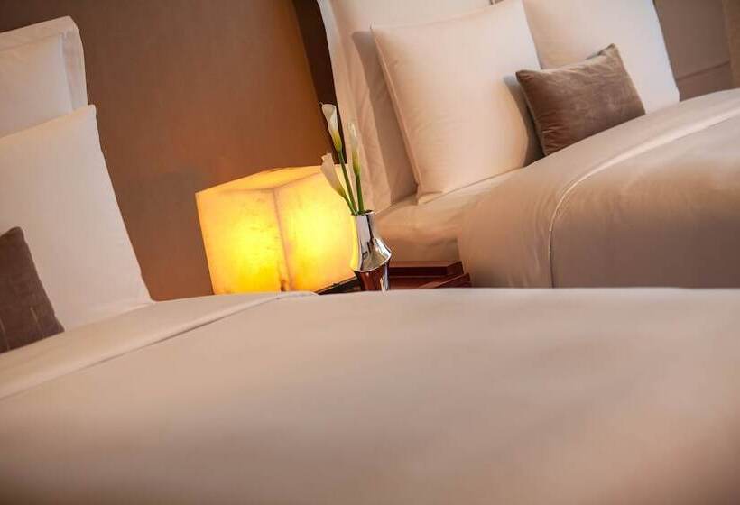 Номер Deluxe, Renaissance Tianjin Lakeview