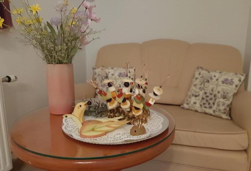 Family Room, Park