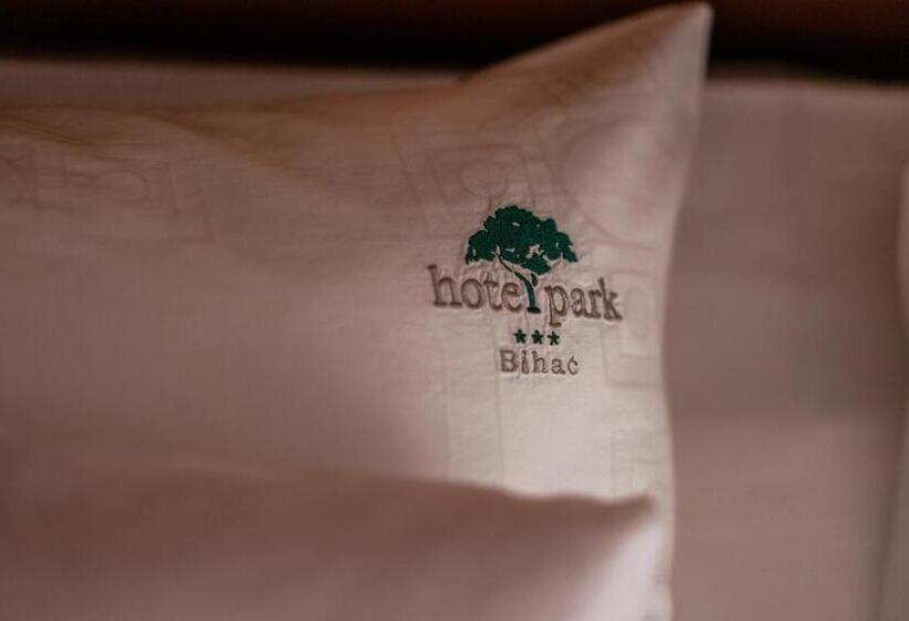 Standard Triple Room, Park