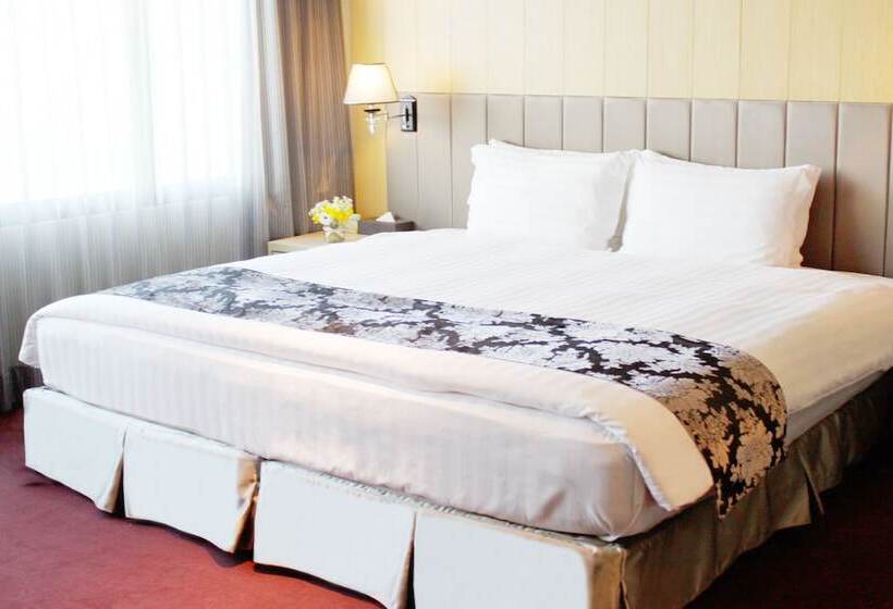 سوییت, Golden Tulip Zhong Xin Hotel Taichung