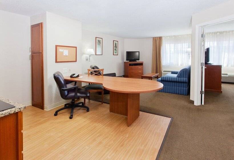 Люкс, Candlewood Suites Lexington, An Ihg