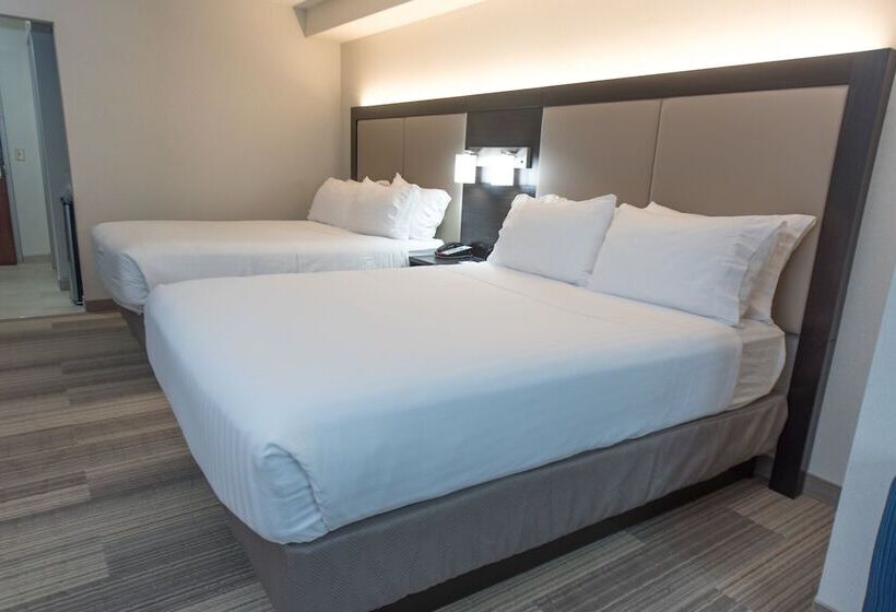 Люкс Адаптированный для Инвалидов, Holiday Inn Express Hotel & Suites Erie An Ihg